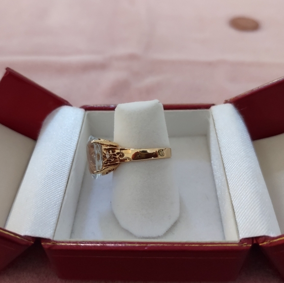 Large Aquamarine 14kt gold ring Size 5.5 - Picture 2 of 4